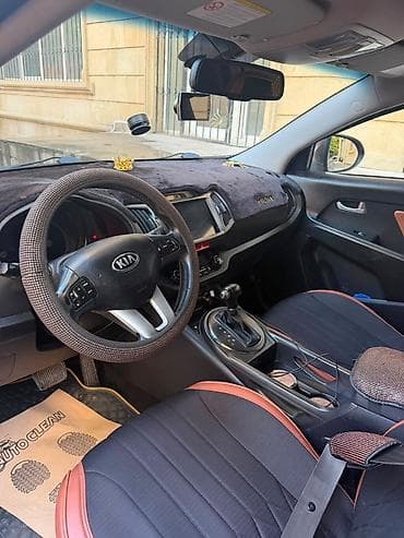 Продажа авто: Kia Sportage SUV - Kuzov rəngi: qəhvəyi, parlaq örtük - Geniş — 9