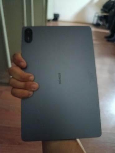 modio tablet: Planşet – nazik metal gövdə, tünd boz rəng - Təxmini 10–11 düym tam — 5