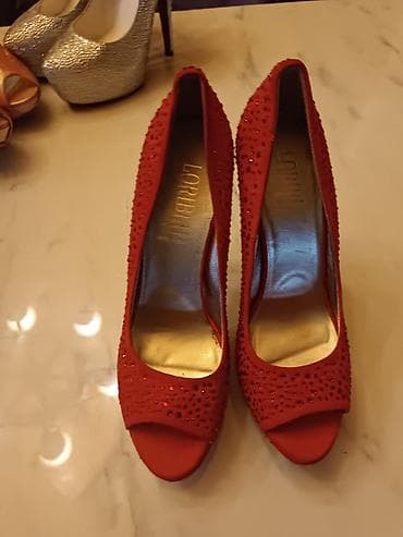 massimo dutti ispaniya: Loriblu qadın gəlinciyi – açıq burunlu, stiletto dabanlı, qırmızı — 1