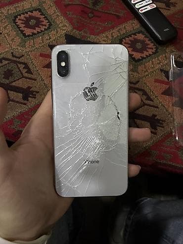 iphone 50: IPhone X, Gümüşü, Qırıq — 3