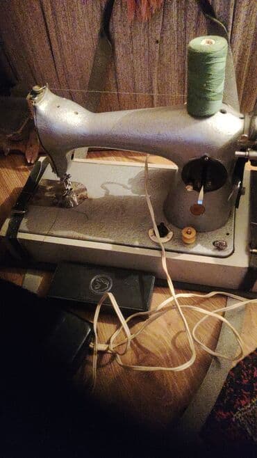 seyf demir qapi: Diqqət cox qədimi sandıgq. 1 əsrə yaxın yaşı var. Bunun icinə həmişə — 4