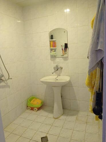 qaradag sahil ev satilir: Bakı, Qaraçuxur qəs., 3 otaqlı, Köhnə tikili, 85 kv. m — 6