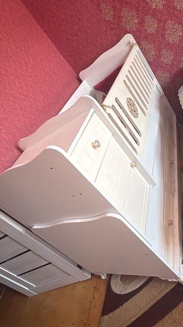 матрас надувной: Для девочки и мальчика, Б/у, Четырехугольная, Колыбель, С бортиками, С матрасом, С механизмом качания — 5