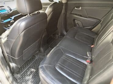 hyundai getz 2004: Kia Sportage: 2.4 l | 2012 il Krossover — 7