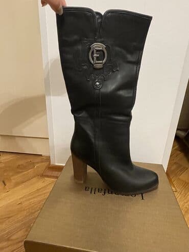 Çəkmələr: Ölçü: 38, rəng - Qara, İşlənmiş — 2