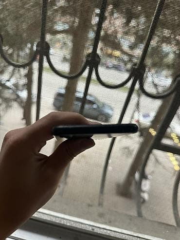 telefon iphone x: IPhone 7, Qara, Barmaq izi — 5