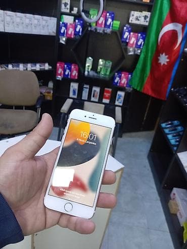 12 ayfon: IPhone 7, 128 GB, Rose Gold, Barmaq izi — 1