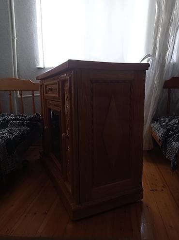 Masif ağac görünümlü dekorativ dolab/komod satılır. Klassik üslubda lalafo.az -da Masif ağac görünümlü dekorativ dolab/komod satılır. Klassik üslubda