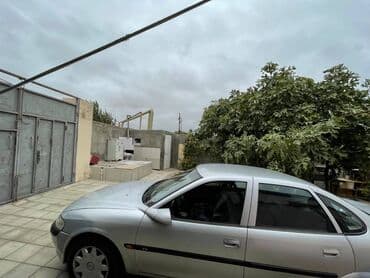 guneslide 3 otaqli evler: 4 otaqlı, 120 kv. m, Orta təmir — 5