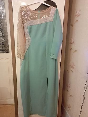 paltar don: Ziyafət paltarı 80 azn Gəncə
1dəfə geyinilib 150 man alınıb — 1