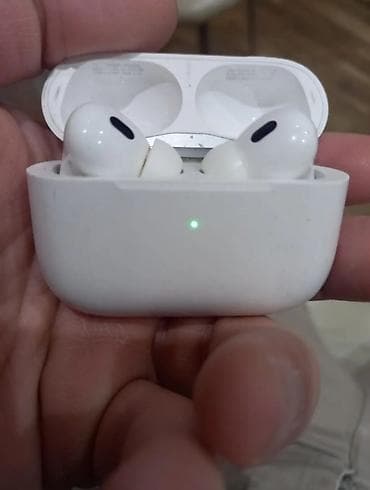 Simsiz qulaqlıq – TWS tipli, ağ rəngli, şarj qabı ilə Xüsusiyyətlər