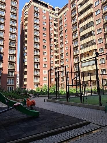 nəsimi rayon: İcarəyə verilir 3 otaqlı yeni tikili 138 m², 28 May m. Kateqoriya — 1