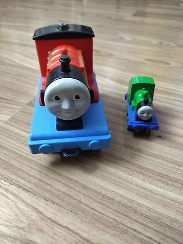 oyuncaq traktor: Uşaq oyuncağı – 2 ədəd lokomotiv fiquru dəsti. Xüsusiyyətlər: - — 2