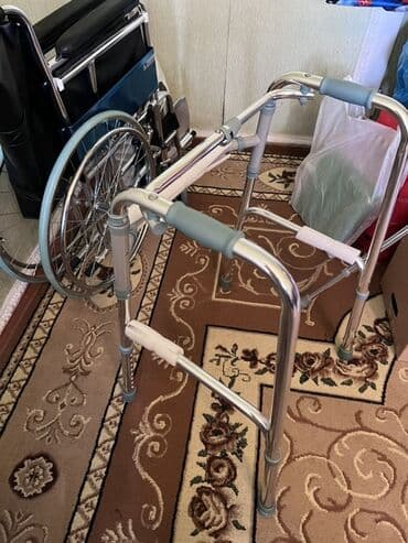 Бандажи, корсеты, корректоры: Yürütücü və əsa . Birgə satılır. Yenidir. Öz saytında bahadır. Ucuz — 3