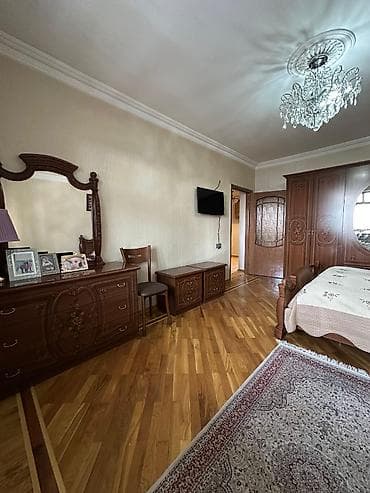 emircanda ev satisi: Bakı, 4-cü mikrorayon, 4 otaqlı, Köhnə tikili, m. 20 Yanvar, 140 kv. m — 6