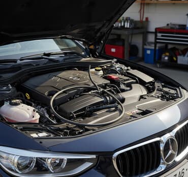 BMW 4 cü seriya sol faraya su vuran mator