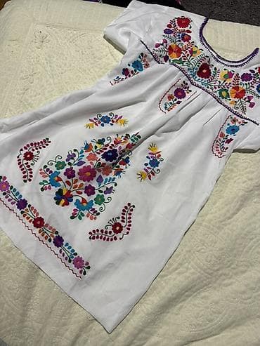 tammy hilfiger: Coxsu amerikadan alinib . Hosi cox yaxwi veziyyetdedir. Her biri 1. 2 — 8