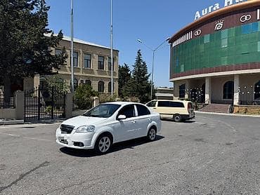 Chevrolet Aveo: 1.4 l | 2012 il 285000 km Sedan — 2