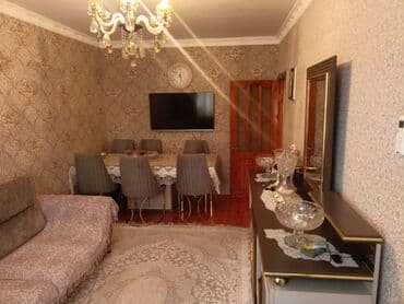 qaraçuxurda evler: Bakı, Qaraçuxur qəs., 3 otaqlı, Köhnə tikili, m. Neftçilər, 80 kv. m — 3