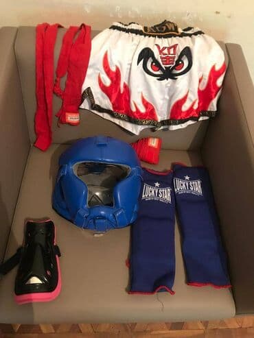 Kikboksing, taykvando idmanları üçün yarayır. Çox yaxşi vəziyyətdədi