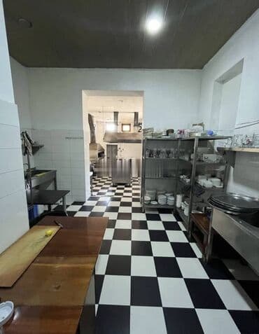 kiraye pub restoran: Qaraçuxur Ərazisi ən tanınmış restoranlardan biri icare verilir.Bütün — 8