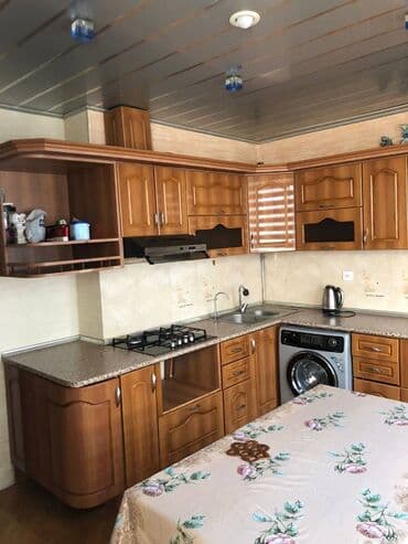 gəncə kiraye ev: Binəqədi rayonu,Çiçək qəsəbəsi,6 mərtəbənin,3-cü mərtəbəsində,3 — 9