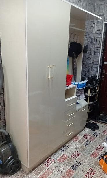 ✅Tecili MDF dehliz dolabi satılır 250 manata. 1 ilindi.yeni kimi — 1