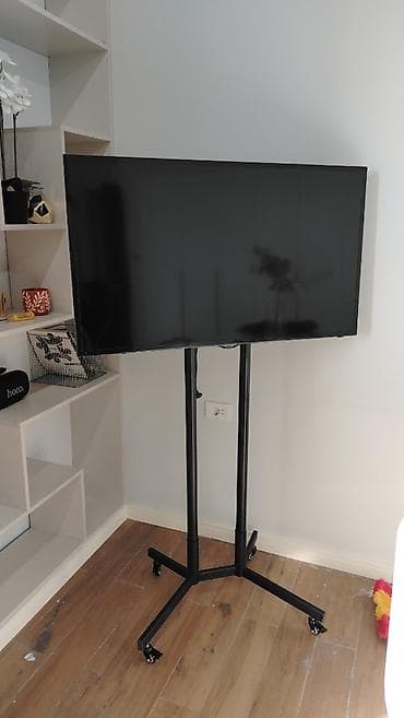 Tv və monitorlar üçün ayaqlı(təkərli) kronşteyn.dözümlü keyfiyyətli