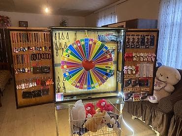 Rəf vitrinləri: Attraksion “Fırlanan Uğur Çarxı” – komplekt satılır - Böyük, işıqlı — 2