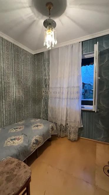 kreditle menziller: Kirayə üçün 2 otaqlı mənzil (tam mebellə) - Geniş qonaq otağı: divan — 6