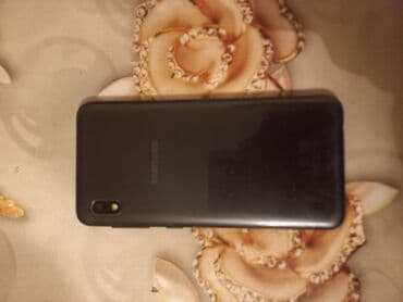 samsung m32 qiymeti: Samsung Galaxy A20, 32 GB, rəng - Qara, İki sim kartlı — 1