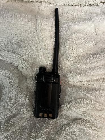 Baofeng UV-5R əl radiostansiyası - İki diapazon: VHF/UHF (136–174 MHz — 2