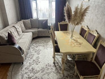 шкаф со столом: Mebeller satılır. Dəhliz dolabı 80 azn Divan woodpecker bazalıdır, heç — 4
