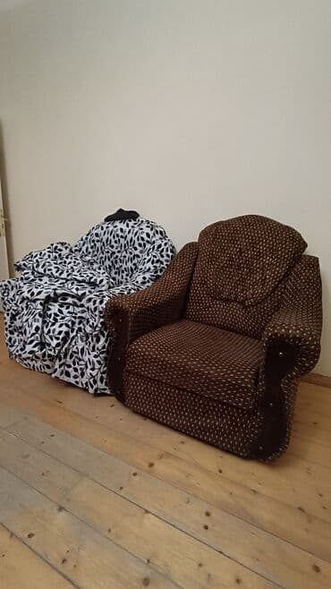 yazı masa: Qonaq otağı üçün, İşlənmiş, Açılmayan, Dördbucaq masa, 2 stul — 6