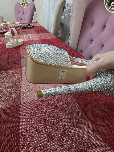 Qadın geyimləri: CASADEI brendi qadın platforma tufi. - Model: açıq burunlu, nazik — 4