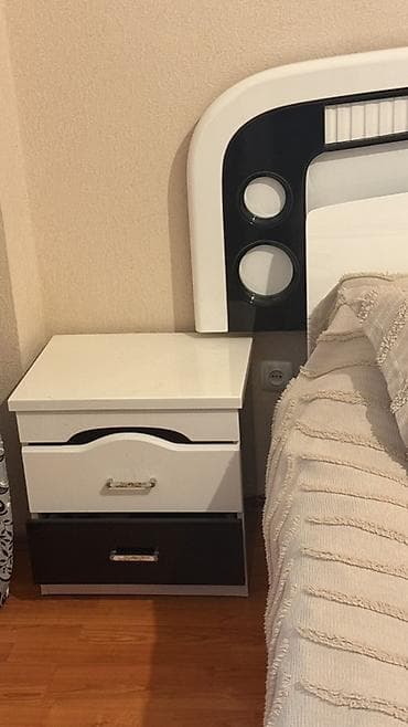 yataq dəsti: İkinəfərlik çarpayı — 4