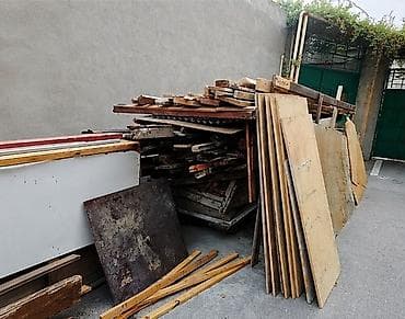 Tikinti üçün taxta materialları – müxtəlif ölçülü və formalı qarışıq — 3