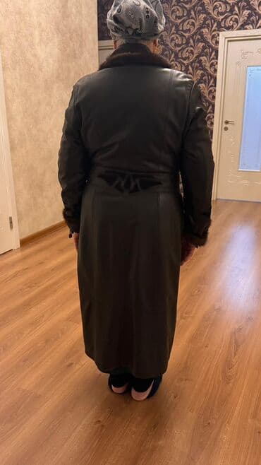 Alt paltarı: Uzun dəri palto - Material: yumşaq, keyfiyyətli dəri - Rəng: tünd — 1