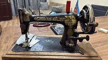CD, DVD disklər və kassetlər: Antik mexaniki tikiş maşını – əl ilə fırladılan (kranklı) model — 5