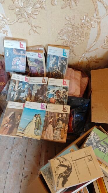 əsər: Müxtəlif janrlarda, o cümlədən klassik ədəbiyyat, tarixi romanlar və — 2