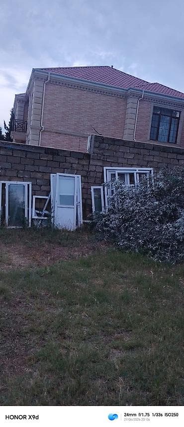 Plastik qapı pencere satılır hamsı birlikde isteyen yazsın — 2
