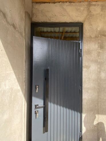 входные двери со стеклом и ковкой: Подъездная Новый Входная дверь С рамой, C гарантией, Бесплатная установка, Бесплатная доставка — 3