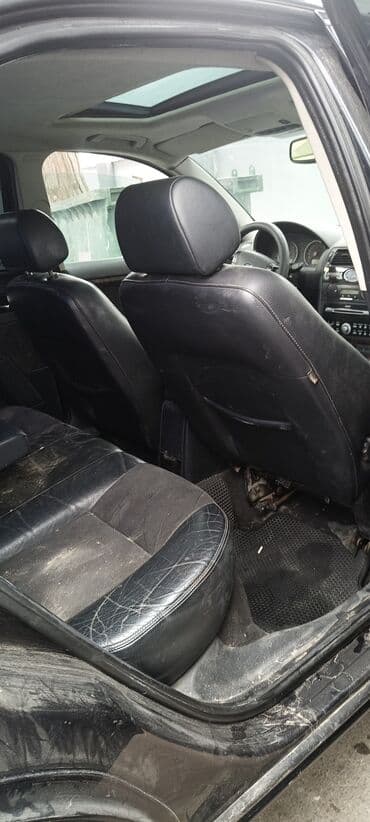 mersedes b klass: Ford Mondeo sedan – qara rəng Kuzov: 4 qapılı, tünd şüşələr, qara — 6