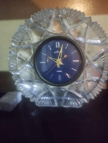 yer saatları: Masaüstü saatlar, Elektron, Saniyə əqrəbi — 1