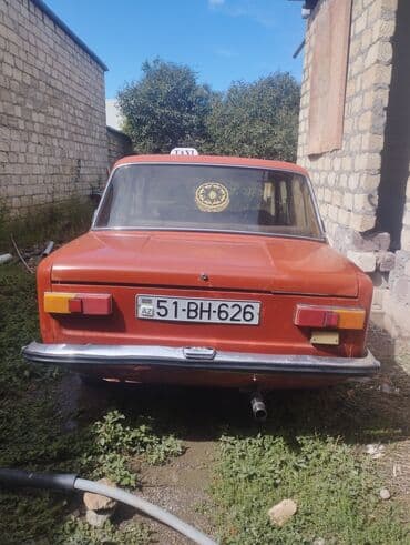 ваза стеклянная прозрачная высокая без узора: VAZ 2101 qırmızı rəngli — 2