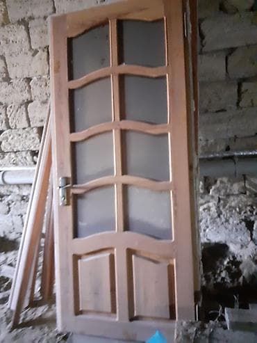 Taxta çərçivəli şüşəli otaq qapısı - Material: təbii ağac çərçivə -