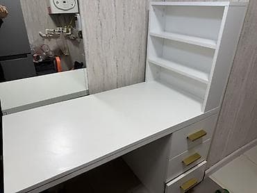 Düz masa, Stulsuz, Polkalı, Siyirməli, MDF