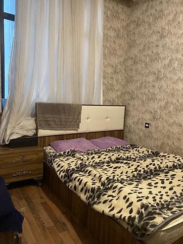 xirdalanda ev: 1 otaqlı mənzil – studiya tipli zal + mətbəx, ayrıca yataq otağı və — 3