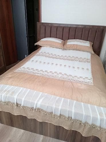 mirvari yataq desti: Əl işləməli yataq dəsti - Tərkib: yorğan üzü, iki ədəd yastıq üzü — 1
