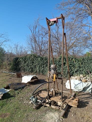 plastik su borulari: Artezian qazan aparat. Satılır. Qazmaq üçün istifadə olunan mator 380 — 2